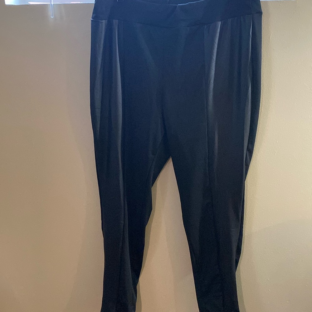 Women’s plus size Black pants with stripe